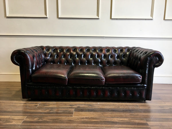 A super little Used 3 Seater Leather Sofa in Wine