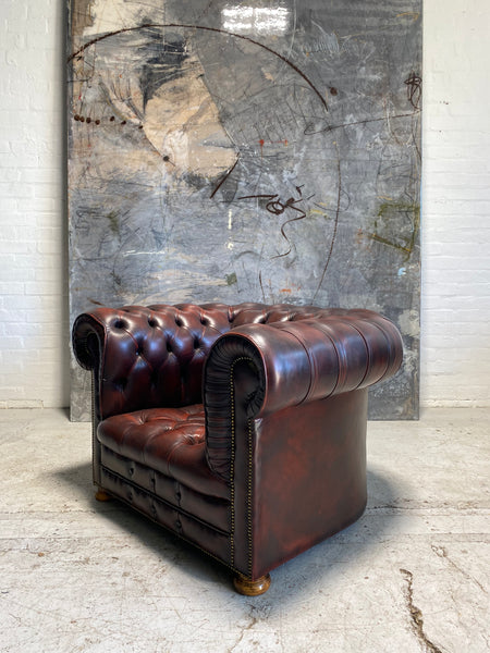 Very Good Vintage MidC Chesterfield Club Chair