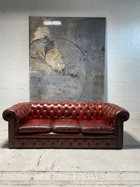 A Stunning MidC Vintage Chesterfield Sofa