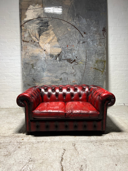 Amazing Value 2 Seat Chesterfield Sofa in Reds