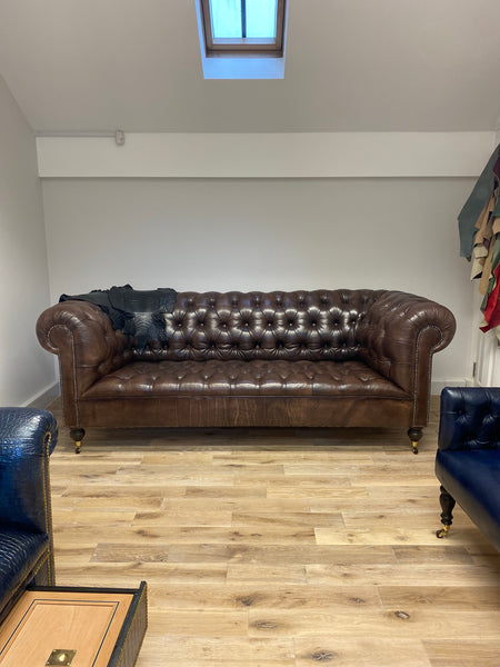 Our Wilmington Chesterfield Sofa in Crafting Manner 2 90”