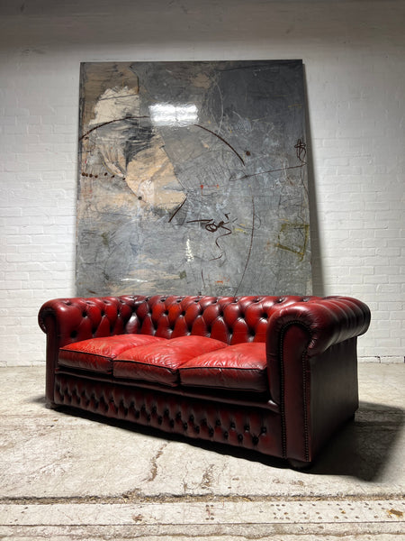 Amazing Value Leather Chesterfield Sofa in Reds