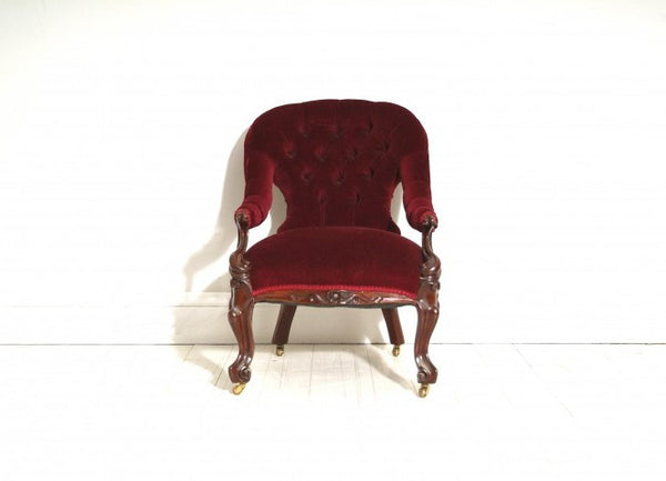 MID 19TH CENTURY OCCASIONAL CHAIR : TO BE RECOVERED