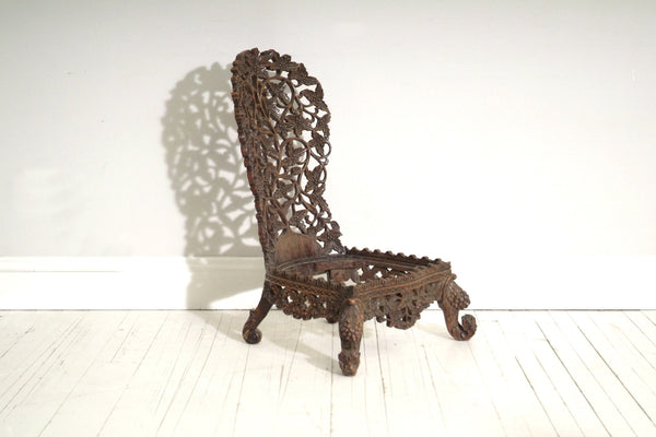 STUNNING CARVED ANTIQUE CHAIR