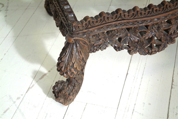 STUNNING CARVED ANTIQUE CHAIR