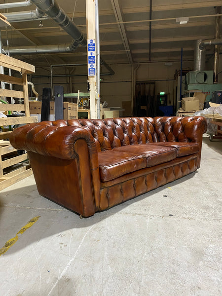 Excellent MidC Chesterfield in Caramel Chestnut