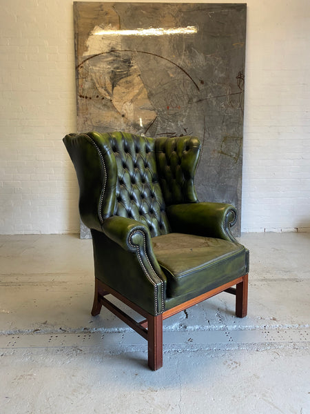 Second hand wingback chair discount