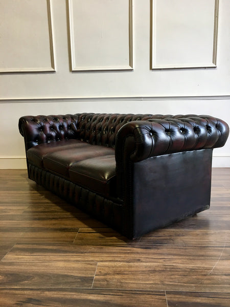 A super little Used 3 Seater Leather Sofa in Wine