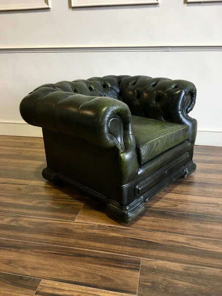 Green Chesterfield Seat Fully Buttoned 