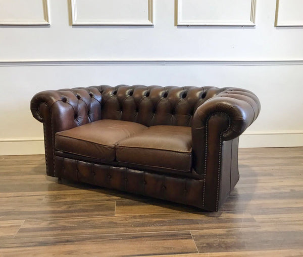 Fully Buttoned Chesterfield Sofa