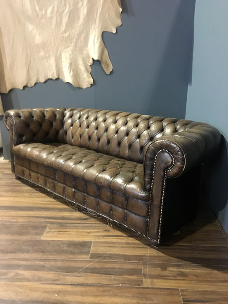A Very Good Vintage Leather Sofa in Chocolate Brown