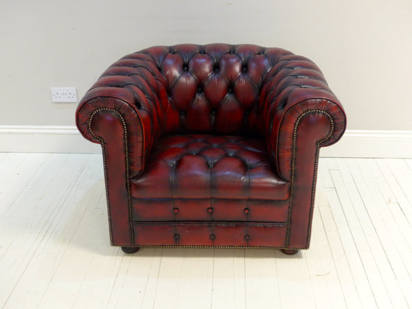 STUNNING WINE GENTLEMAN’S CLUB ARMCHAIR